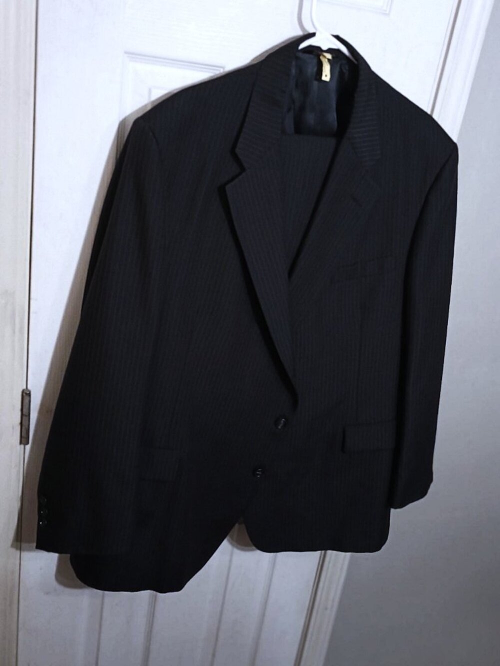 Palm Beach Men Dark Blue Pinstripe 2 Piece Suit  54R